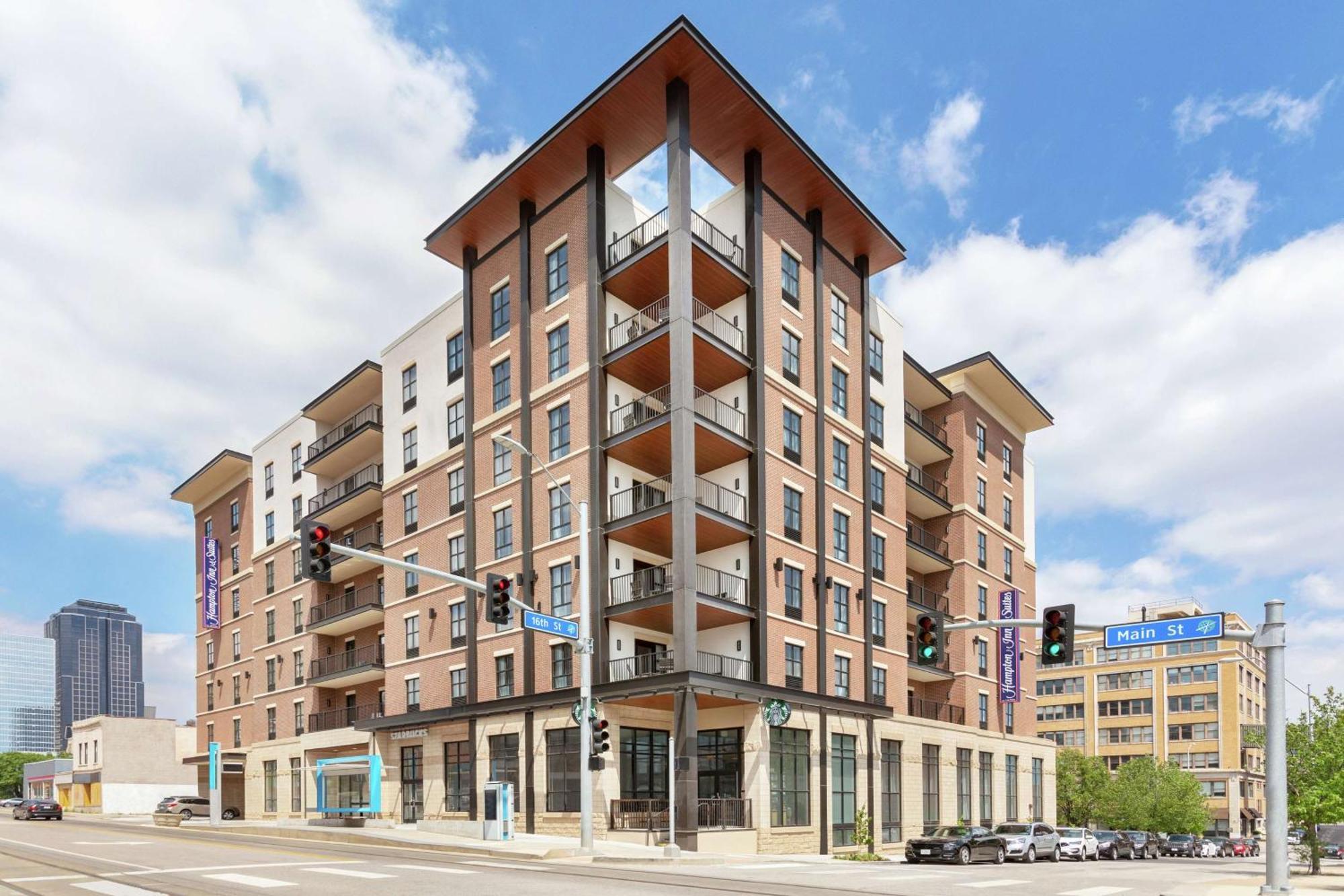 Hampton Inn Suites Kansas City Downtown Crossroads Exterior photo
